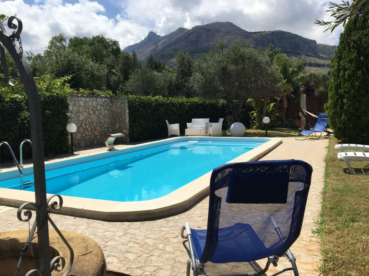 Villa Villino Giulia Altavilla Milicia Exterior foto